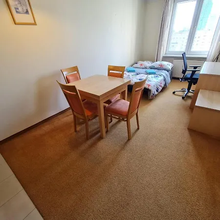 Apartment 10q - Z6 1002